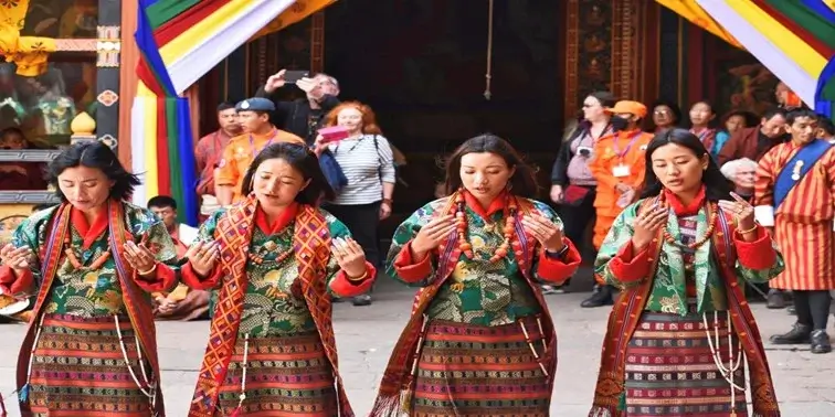 Luxury bhutan Tour, Bhutan Luxury Tours, Bhutan Luxury Tour, Luxury Bhutan Tours, Bhutan Tour Package