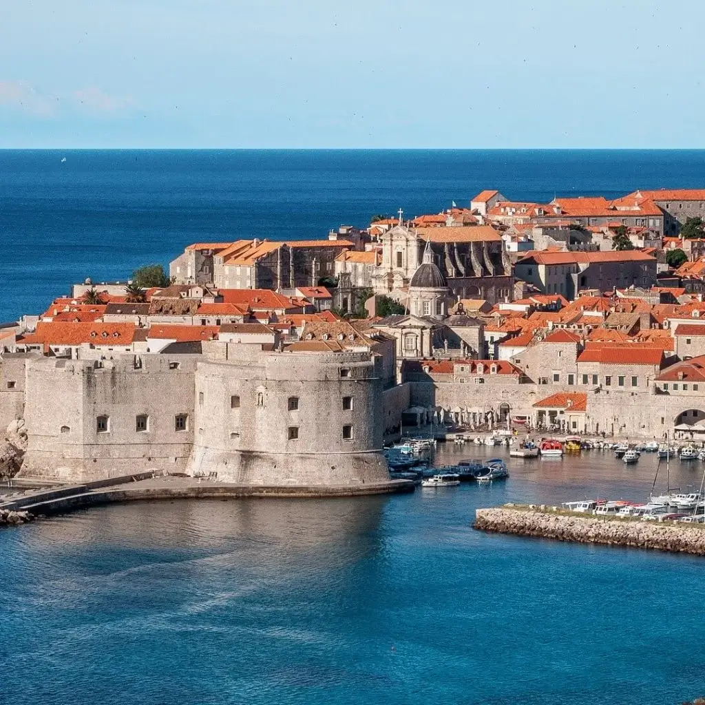 Luxury Celebrity Tours for Singles | Premium Group Trips for Singles Age 30 to 49 | Celebrity Led Cinematic Travel Experiences | Luxury Solo Travel Packages for Professionals | Luxury Group Tours for Singles Age 30 to 49